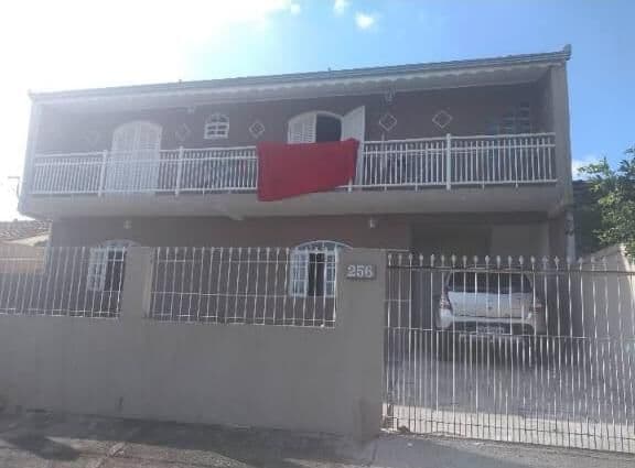 Sobrado em Araucária - Costeira