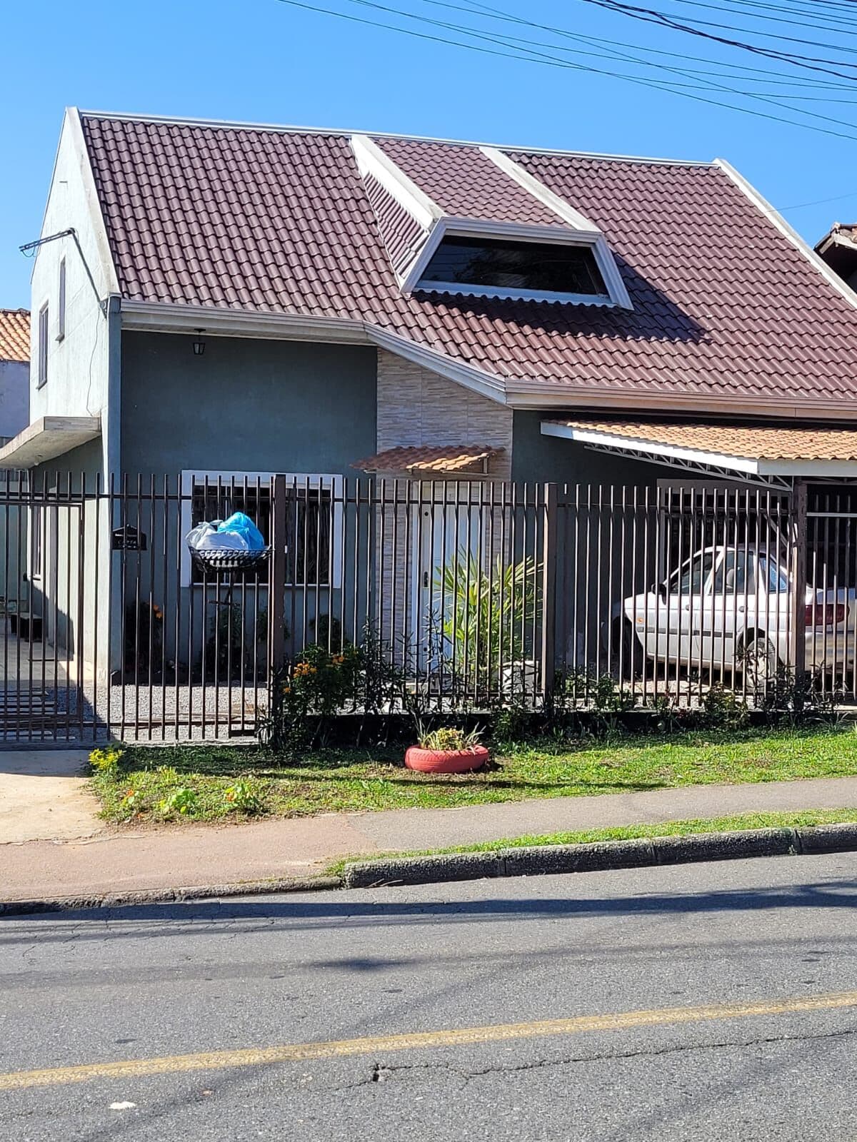 Sobrado com Edícula