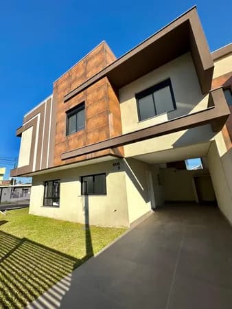 Sobrado Alto Padrão em Capão Raso, Curitiba/PR