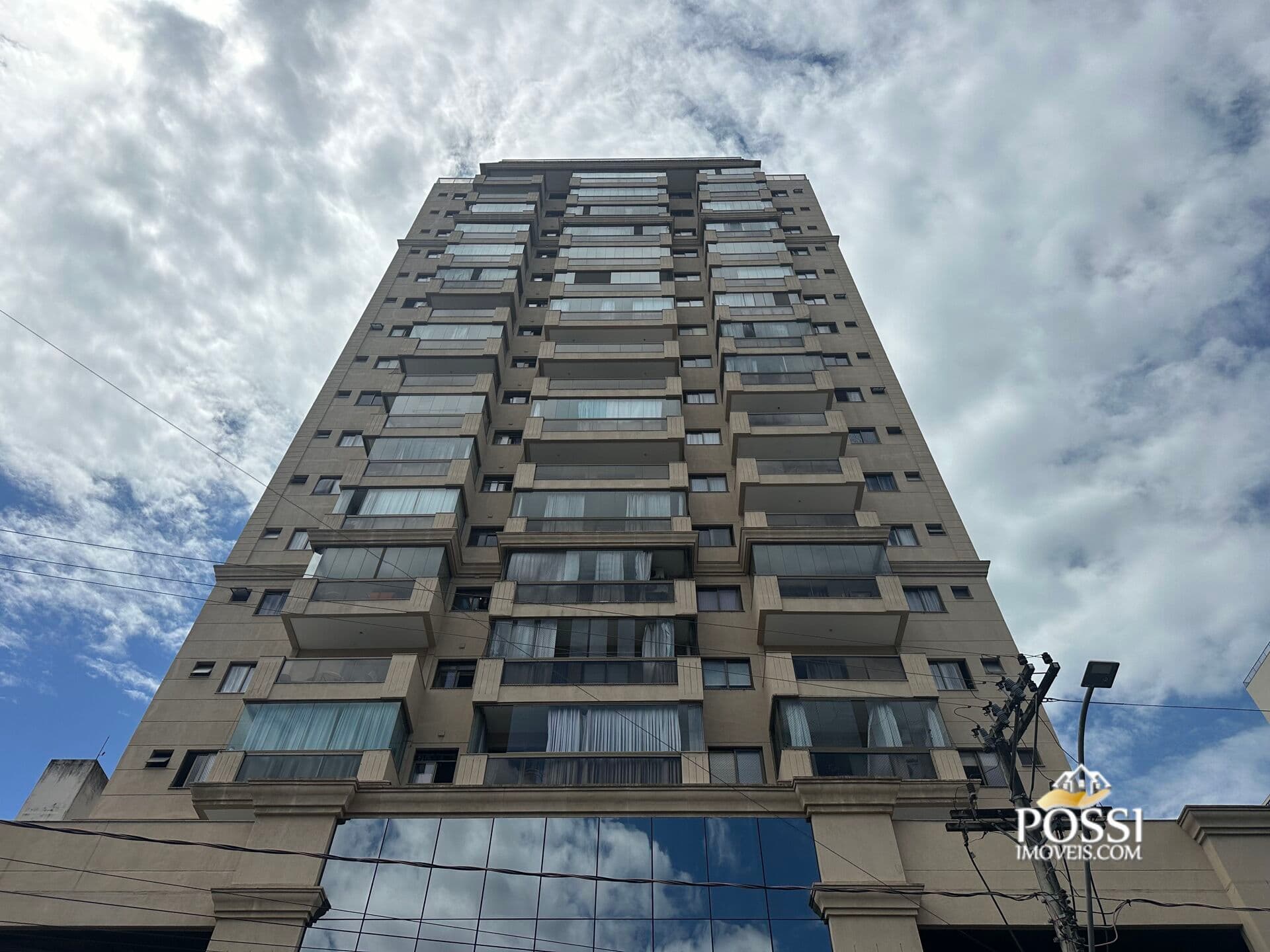 70 m² | 2 quartos (1 suíte) | 1 vaga coberta | R$ 790.000 | Condomínio R$ 680 | Porteira fechada