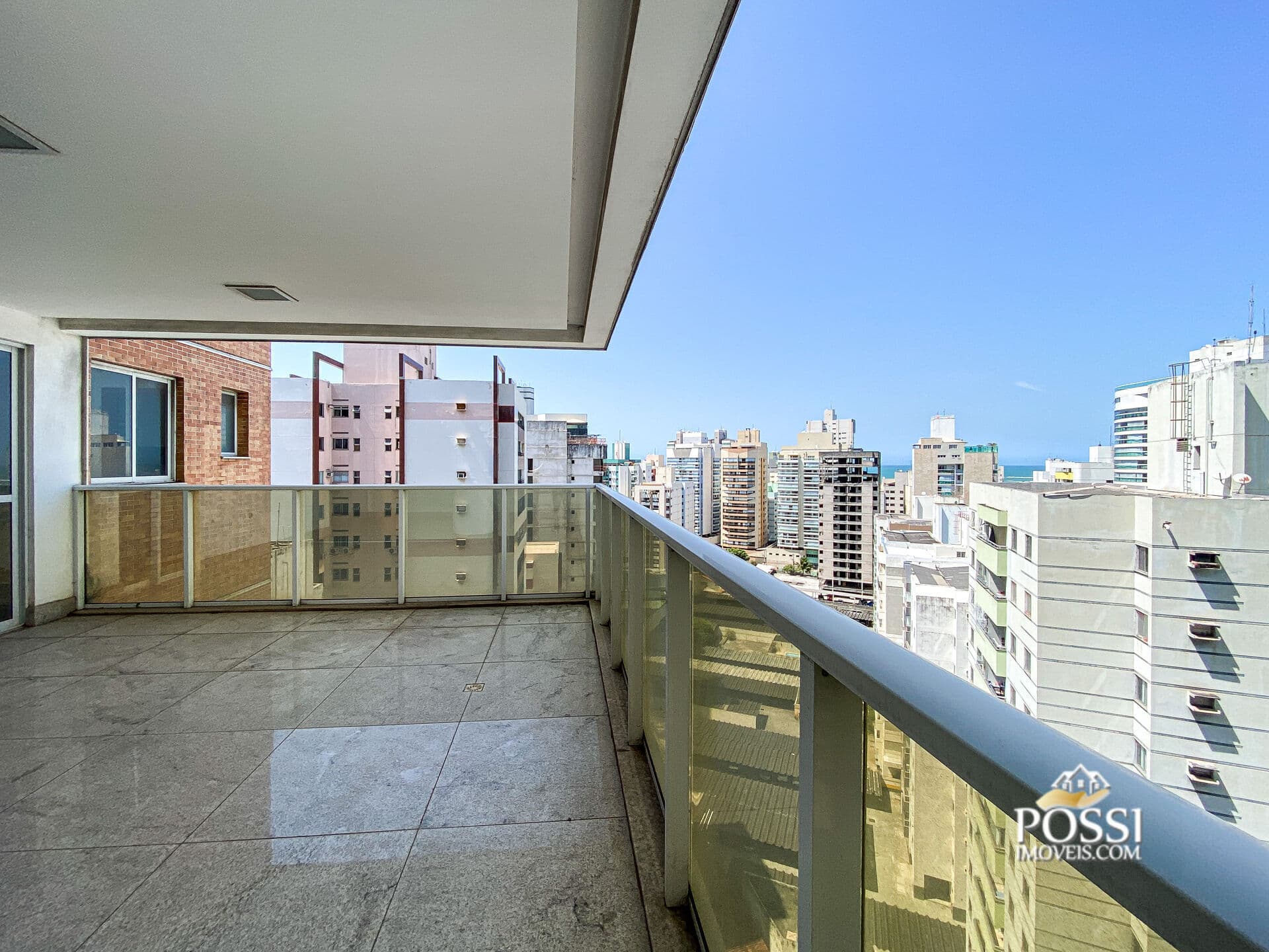 Apartamento Alto Padrão 4 quartos sendo 3 suítes (1 reversível)
