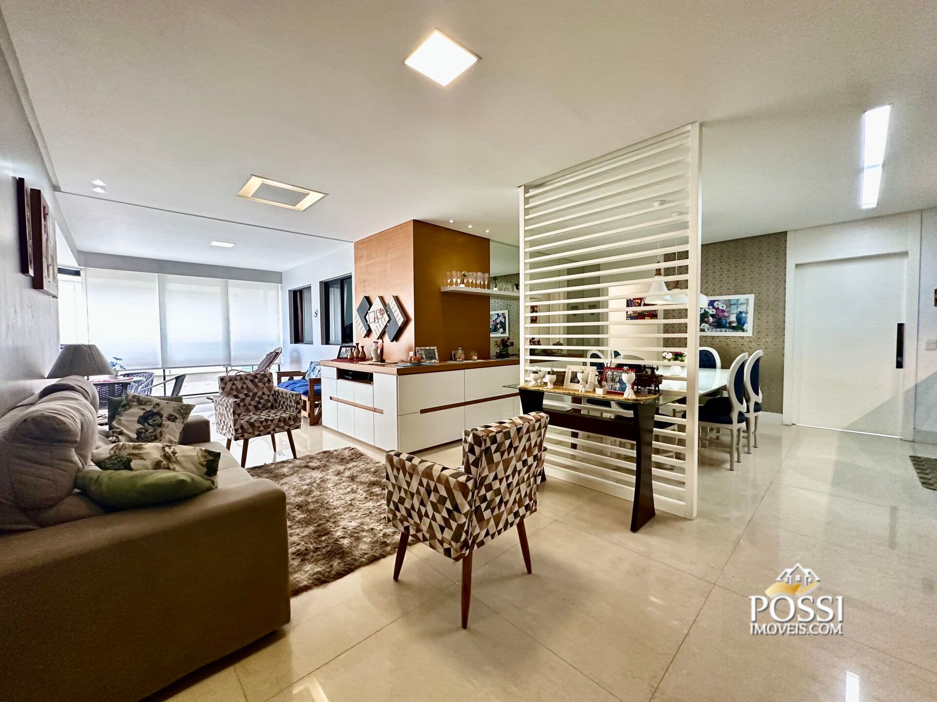 Belíssimo Apartamento no Edifício Jaqueline Jantorno 4 quartos, sendo 2 suítes, de frente para o mar da Praia da Costa Lazer panorâmico completo