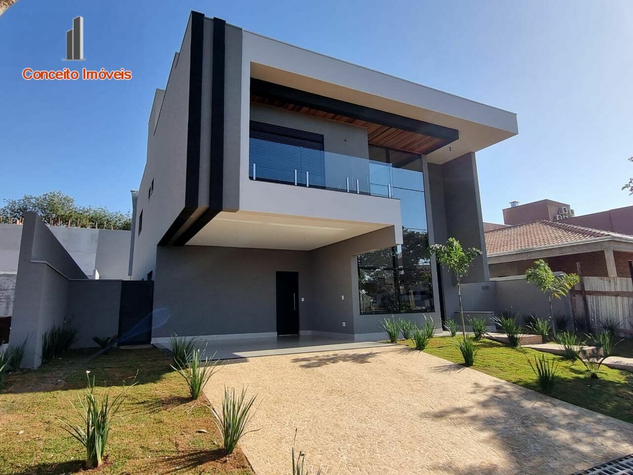 Casa em Condomínio ALPHAVILLE