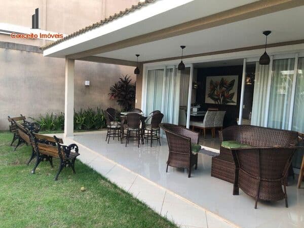 Casa em Condomínio RESERVA DOMAINE