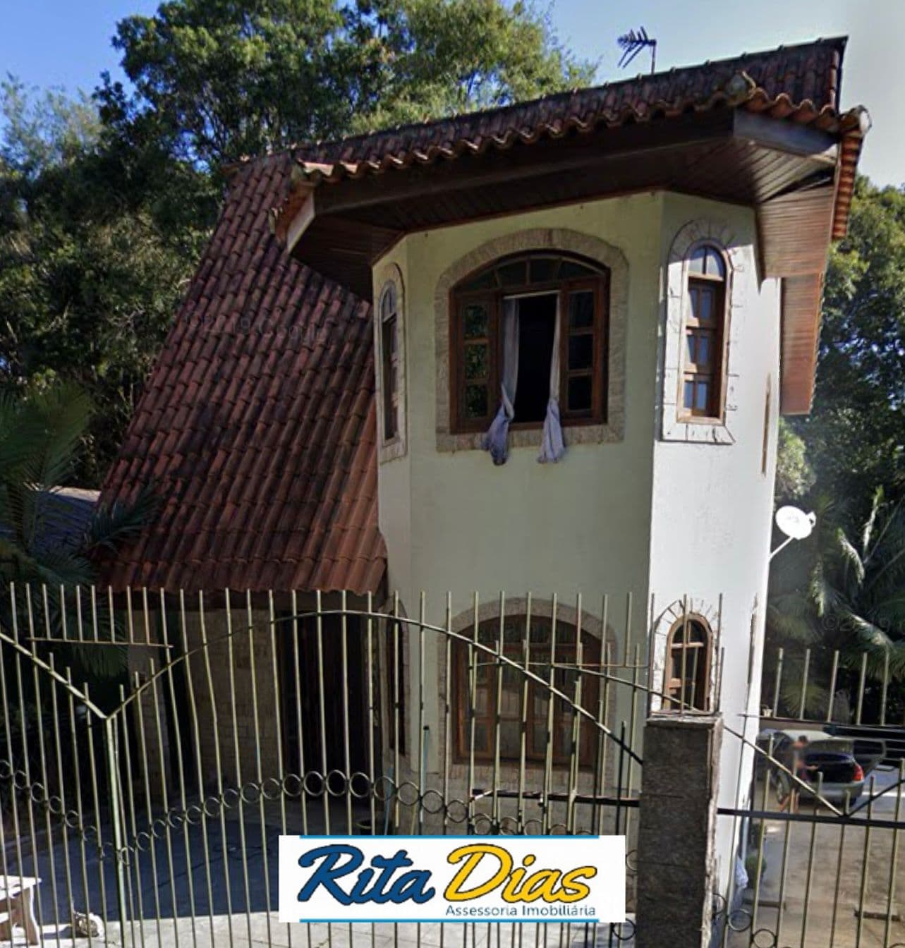 Casa Chalé em Barreirinha, Curitiba/PR
