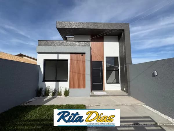 Casa geminada no bairro Balneário Riviera, em Matinhos-PR