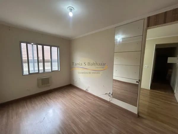 Apartamento 02 Quartos - Bairro parque São Vicente em São Vicente/SP.