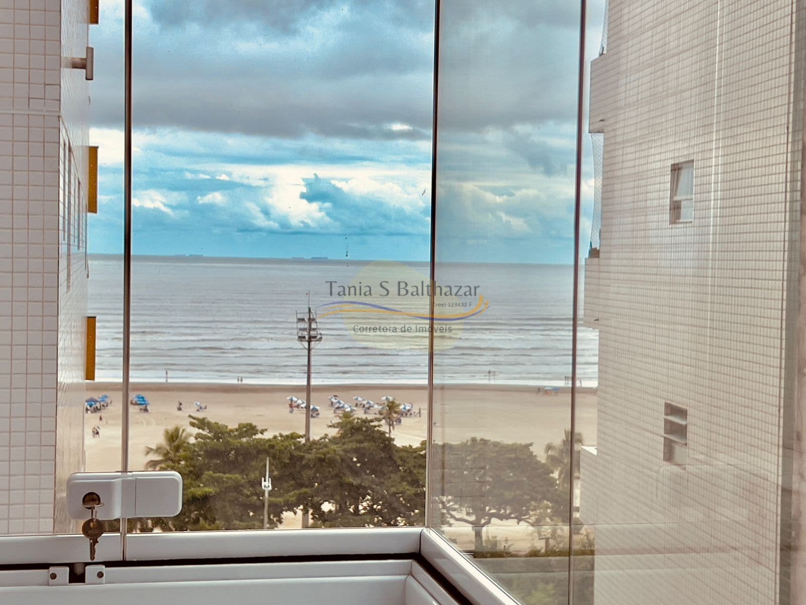 Apartamento Alto Padrão - Vista Mar - Santos/SP.