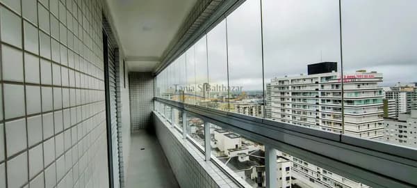 Apartamento no bairro Canto do Forte em Praia Grande-SP