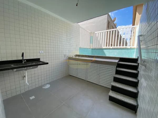 Casa Sobreposta Alta - Bairro Aparecida - Santos/SP