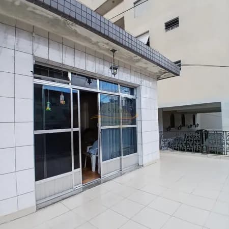 Casa Sobreposta Alta - Bairro Campo Grande - Santos/SP.
