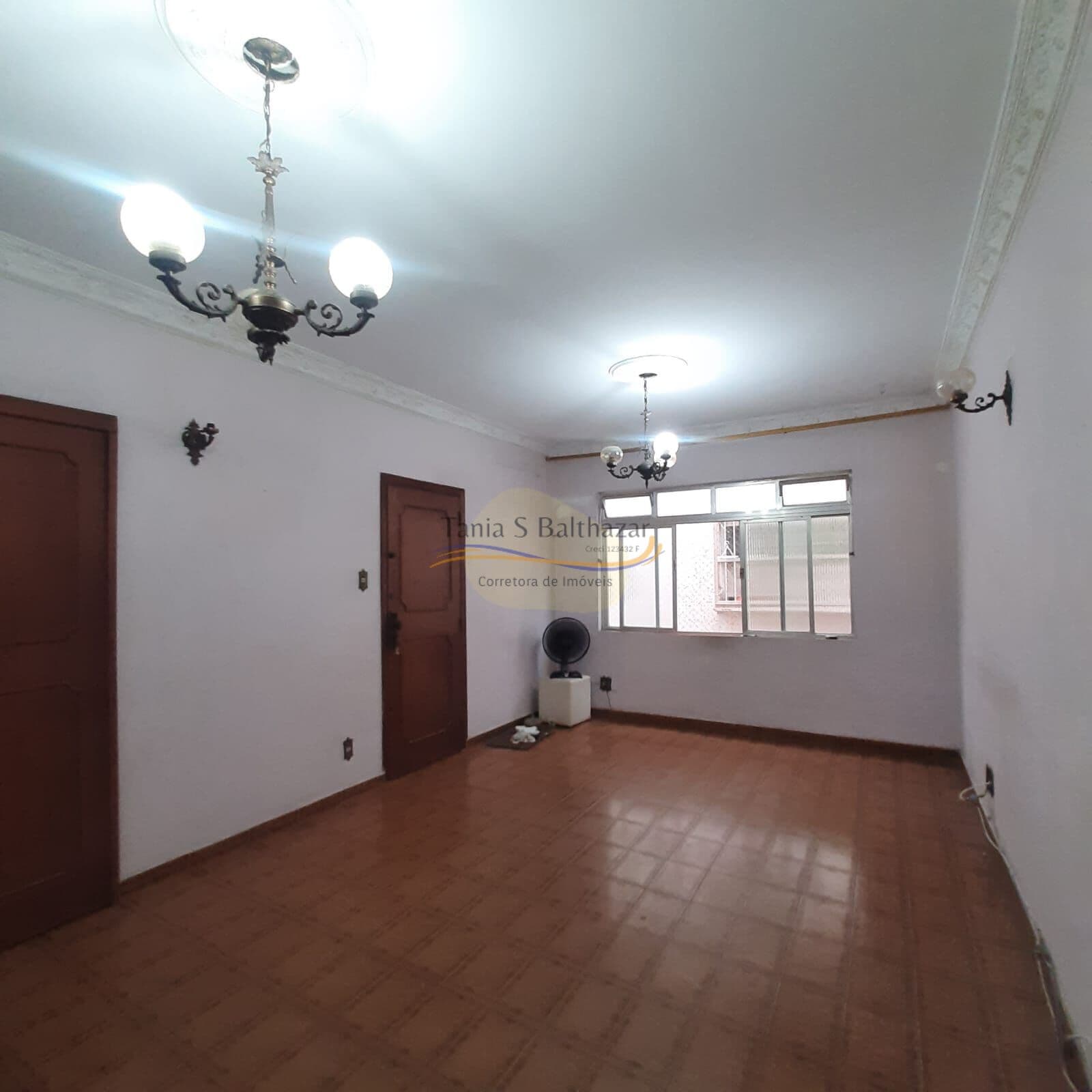 Amplo Apartamento de Frente, Bairro Boqueirão - Santos/SP