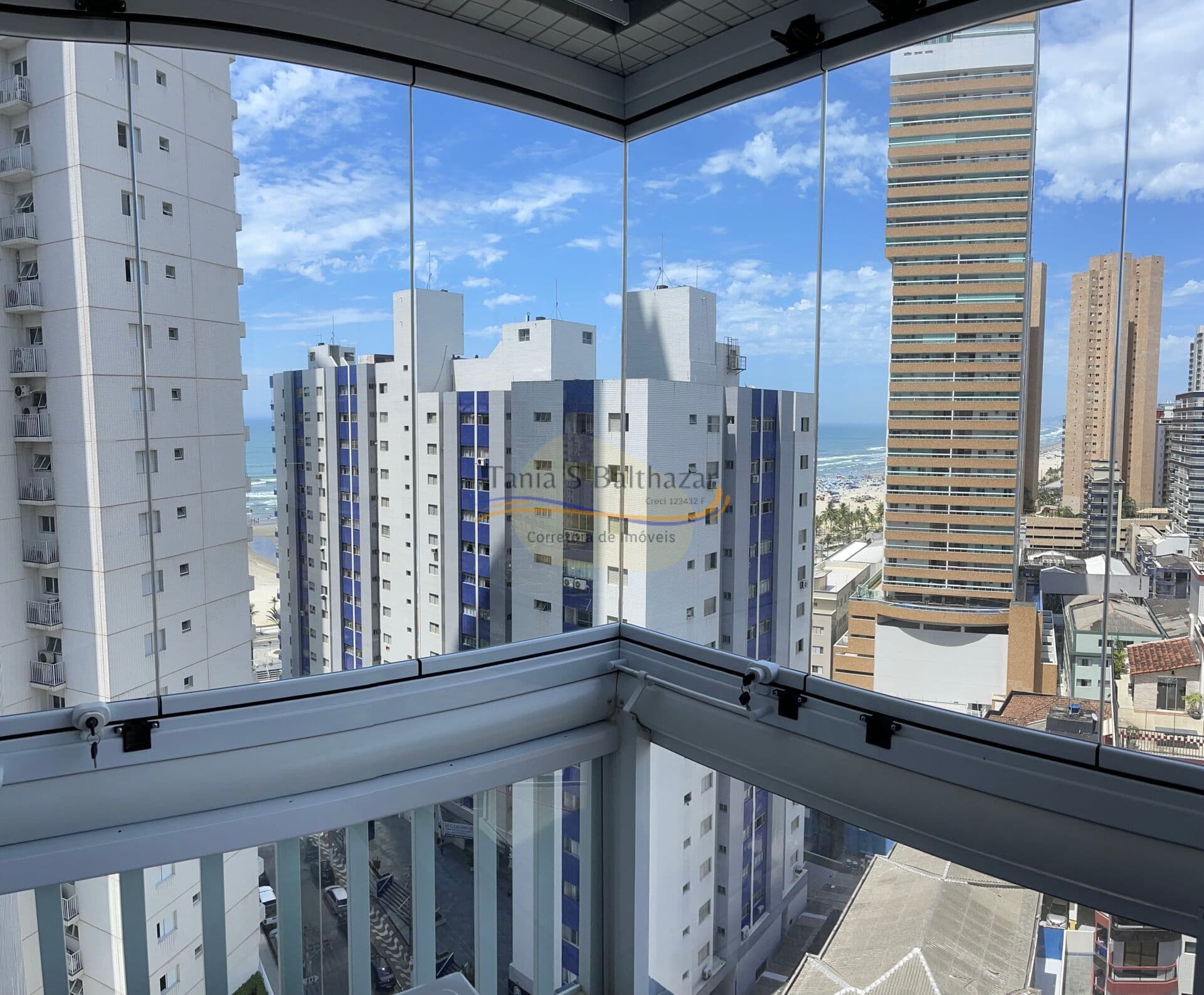 Apartamento Padrão excelente localização há 200 mts da Praia.