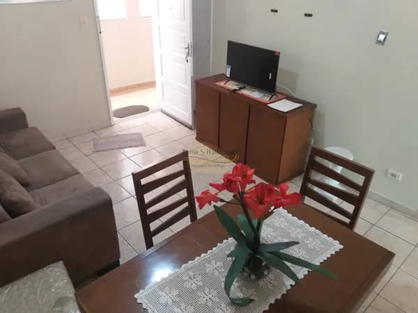 Apartamento bem conservado - Centro - São Vicente/SP.