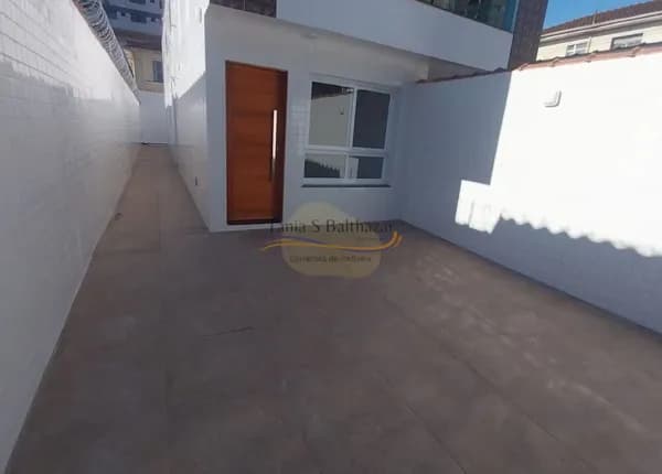 Casa com Piscina 3 Dormitórios / Suítes à venda - Aparecida - Santos/SP
