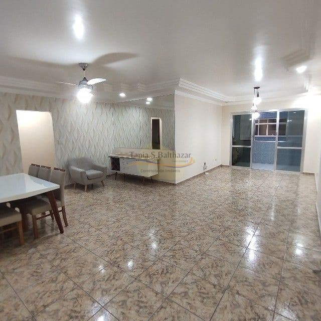 Apartamento 3 Dormitórios, na Praia do Itararé, em São Vicente.