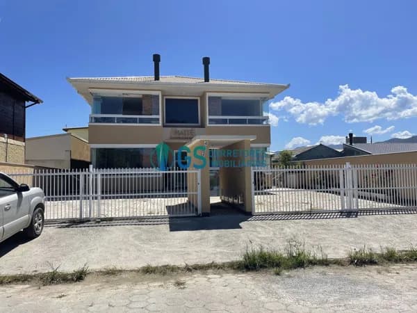 Apartamento mobiliado a 500 metros da Praia da Pinheira