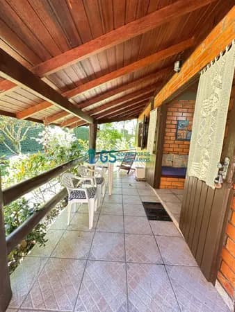 Casa em condomínio na Praia de Cima