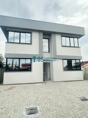 Apartamento térreo com 3 Quartos, sendo 1 Suíte, a 100 metros da Praia do Sonho