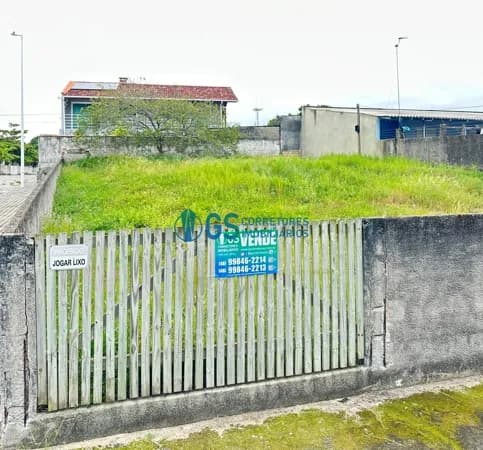 Terreno localizado no centrinho da Praia da Pinheira em Palhoça/SC