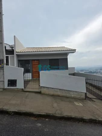 Casa com 2 dormitórios em Palhoça