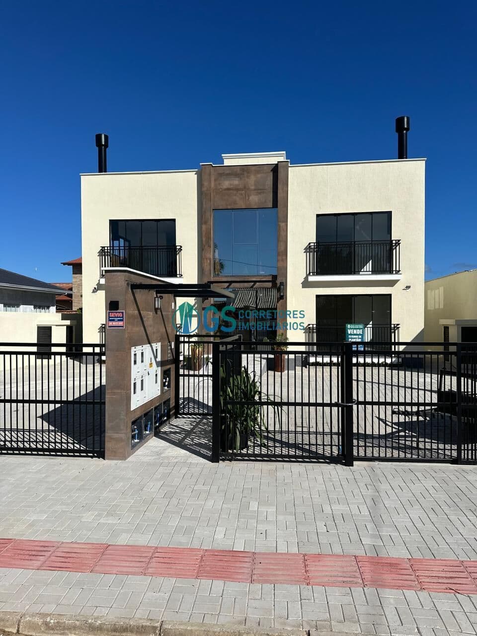 Apartamentos com 03 Quartos À Venda, Sendo 01 Suíte na Praia da Pinheira