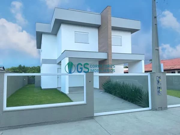 Sobrado Mobiliado de 3 Quartos com Hidro na Área de Lazer na Praia da Pinheira (Última Unidade Disponível)