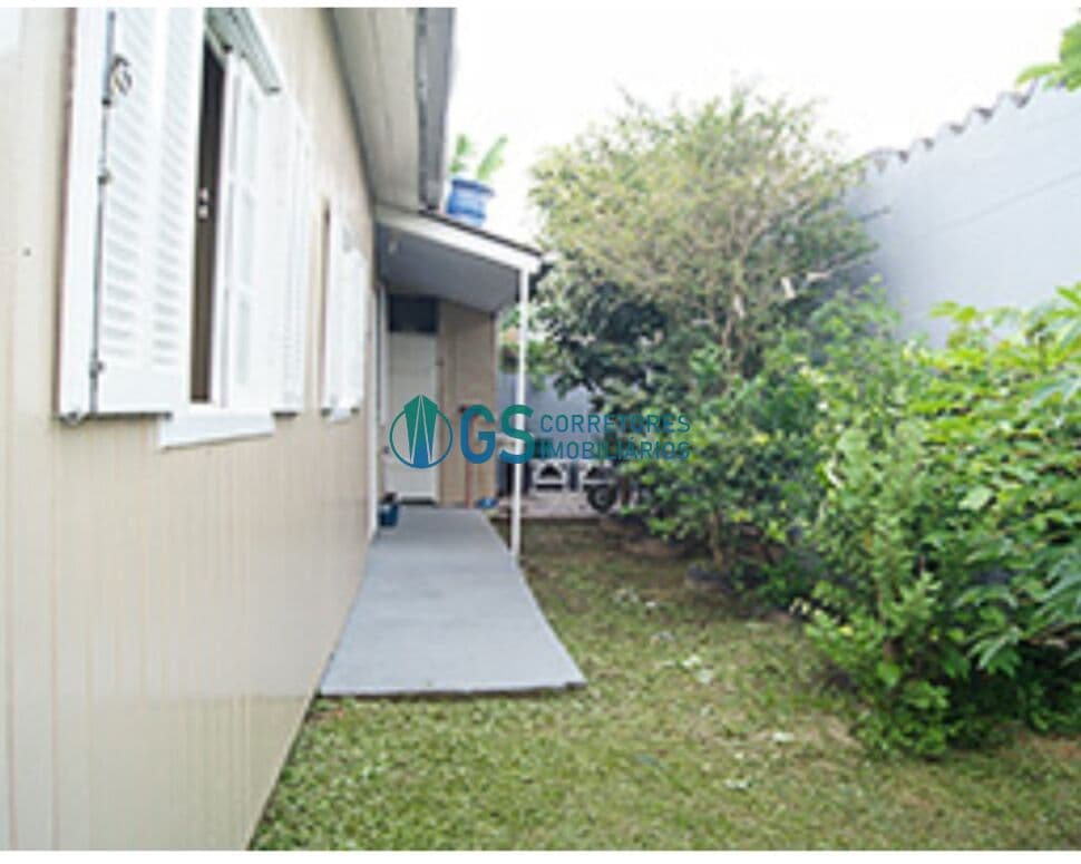 Casa com 4 Dormitórios e Varanda na Praia da Pinheira