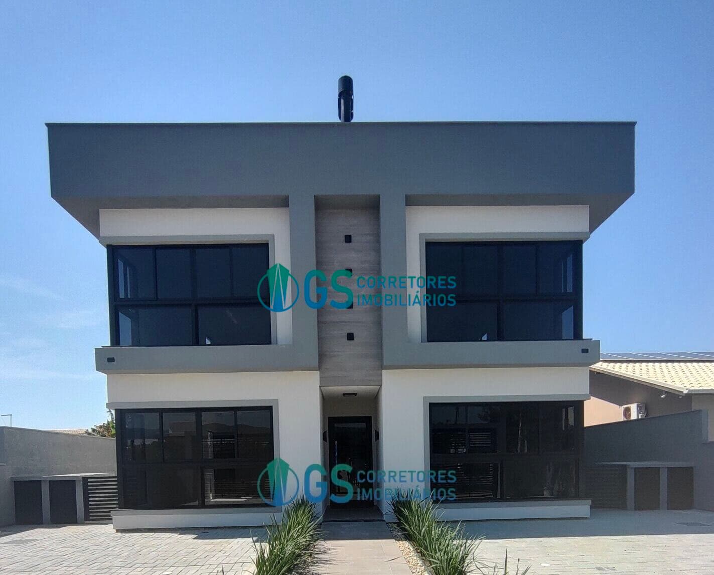 Amplos apartamentos com 02 quartos, sendo 1 suíte e garagem com excelente localização na Praia da Pinheira Palhoça - SC