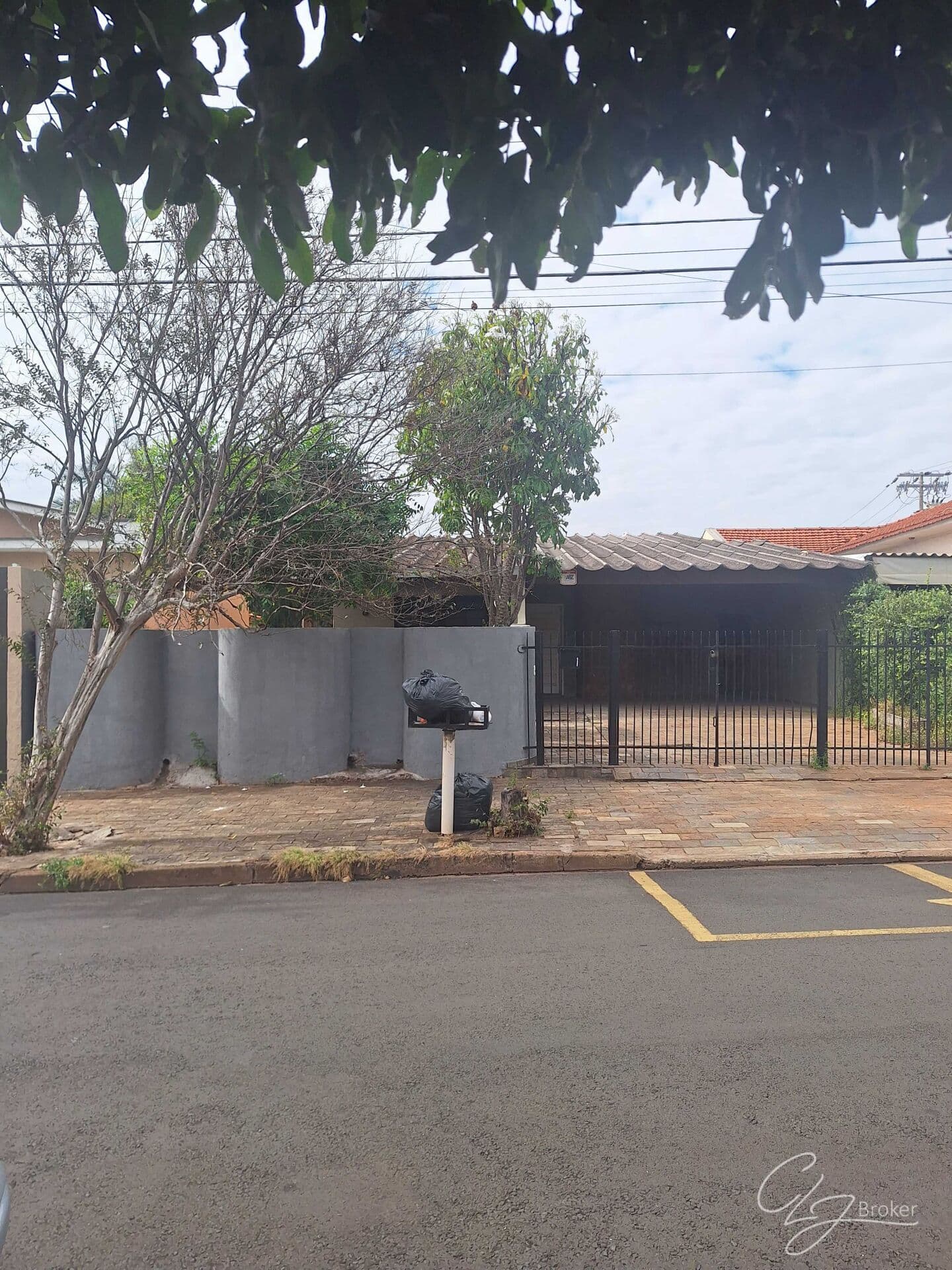 Casa em São José do Rio Preto - Jardim Estrela