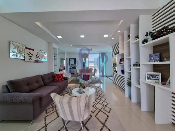 Linda casa no Alphaville Eusébio com 4 suítes