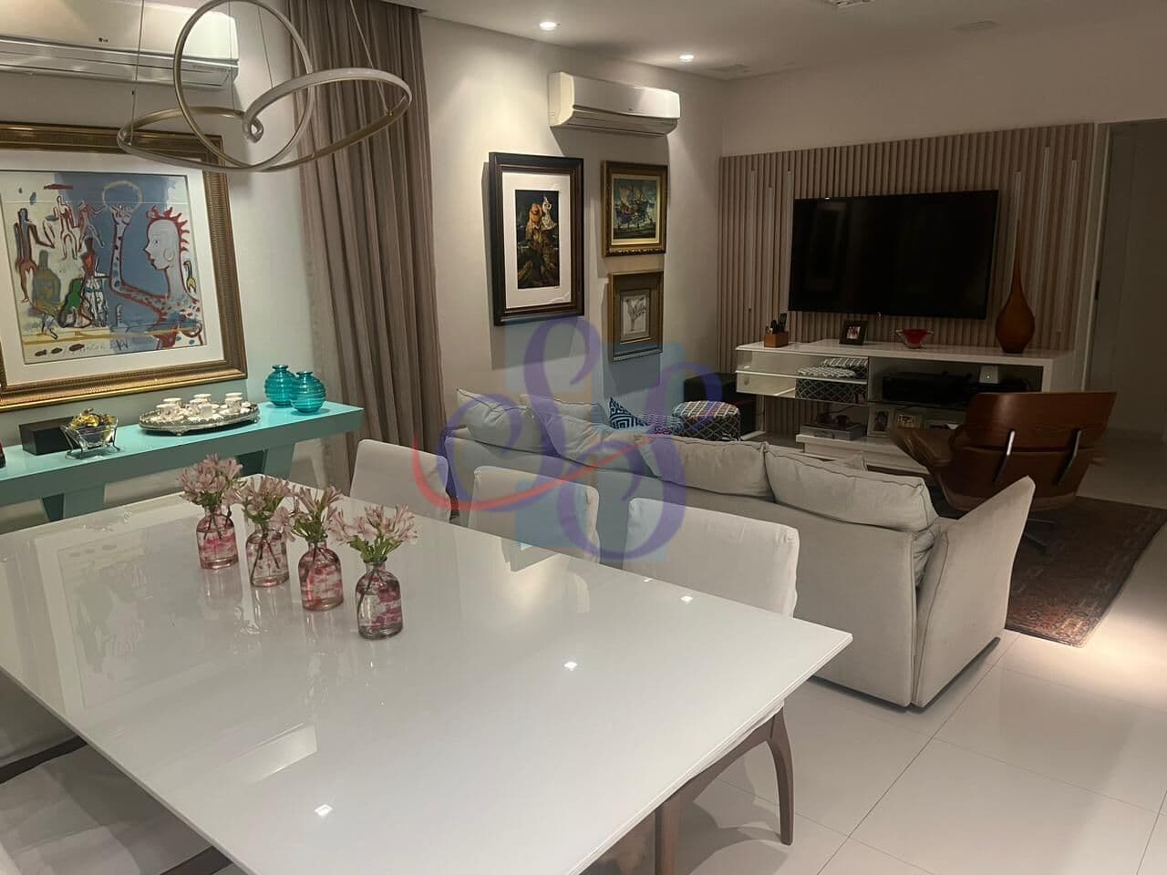 Linda casa nascente no Jardins Ibiza com 3 suítes