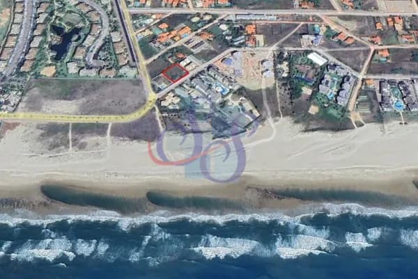 Terreno amplo com excelente localização no Porto das Dunas.