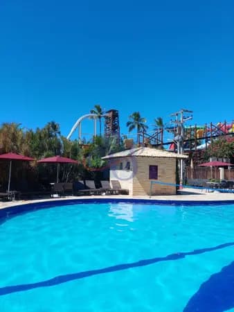 Apartamento com lazer completo em Porto das Dunas - Wellness Beach Park