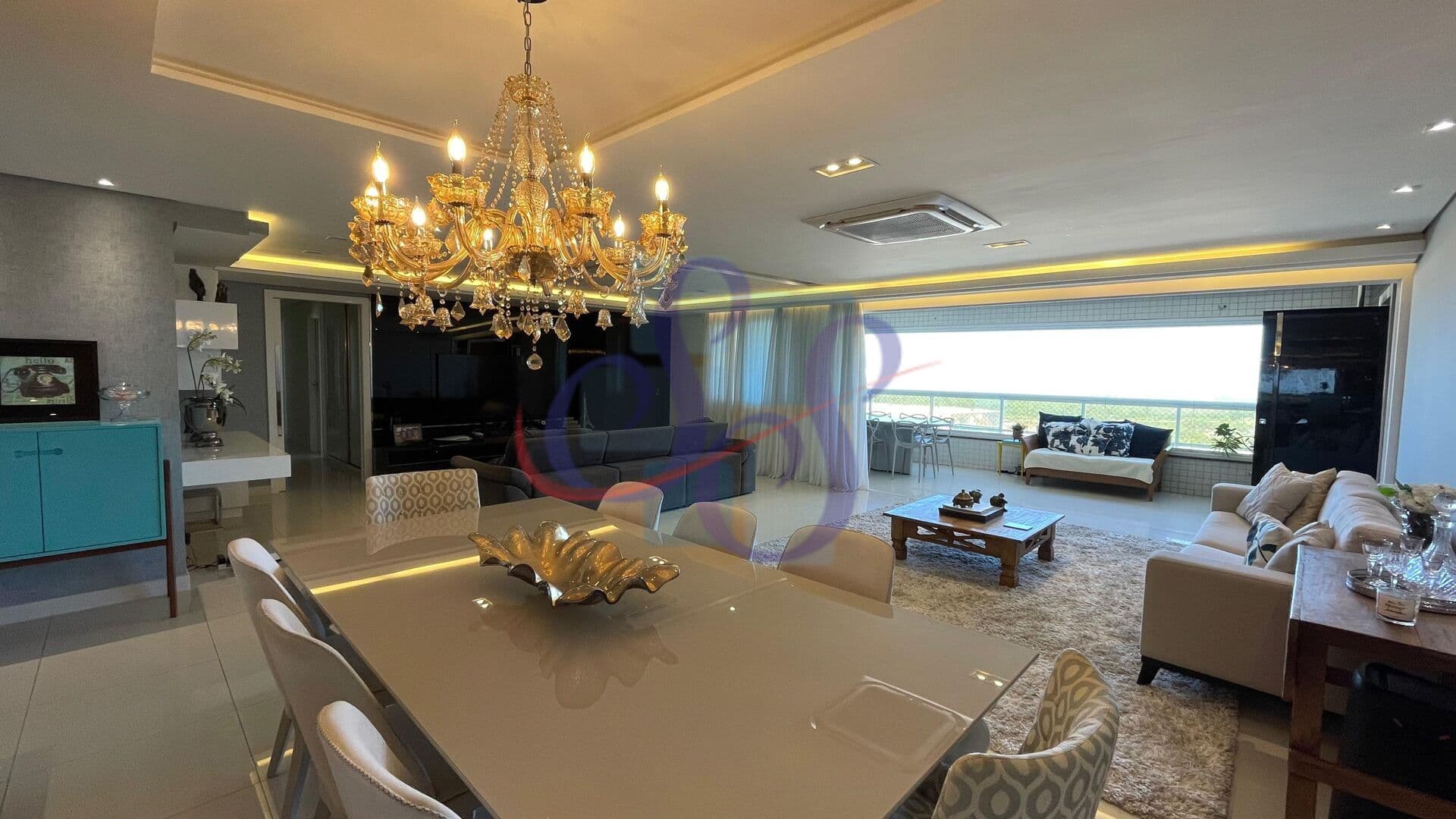 Luxuoso apartamento no bairro Guararapes com lazer completo!