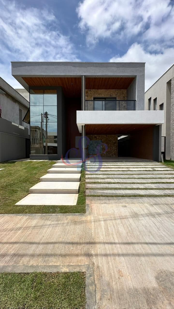Linda casa na Cidade Alpha com piscina privativa!