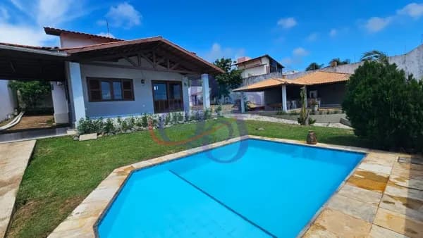 Casa com 4 quartos no Porto das Dunas!