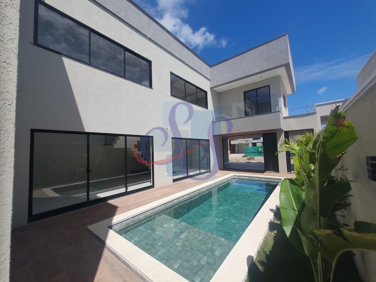 Belíssima casa com 4 suítes e piscina privativa no Terras 1
