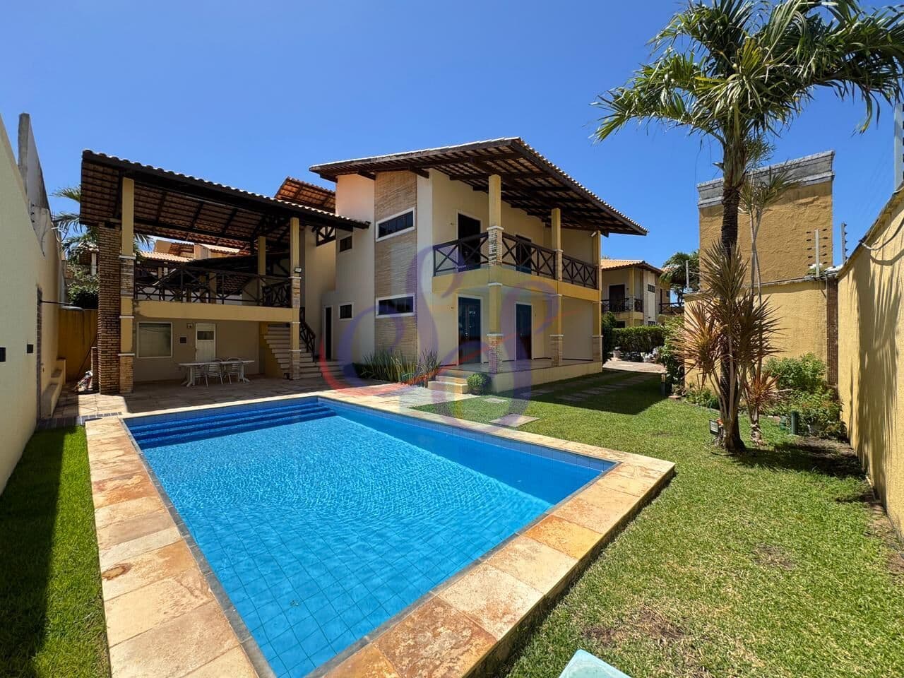 Casa em condomínio no Porto das Dunas - lazer completo