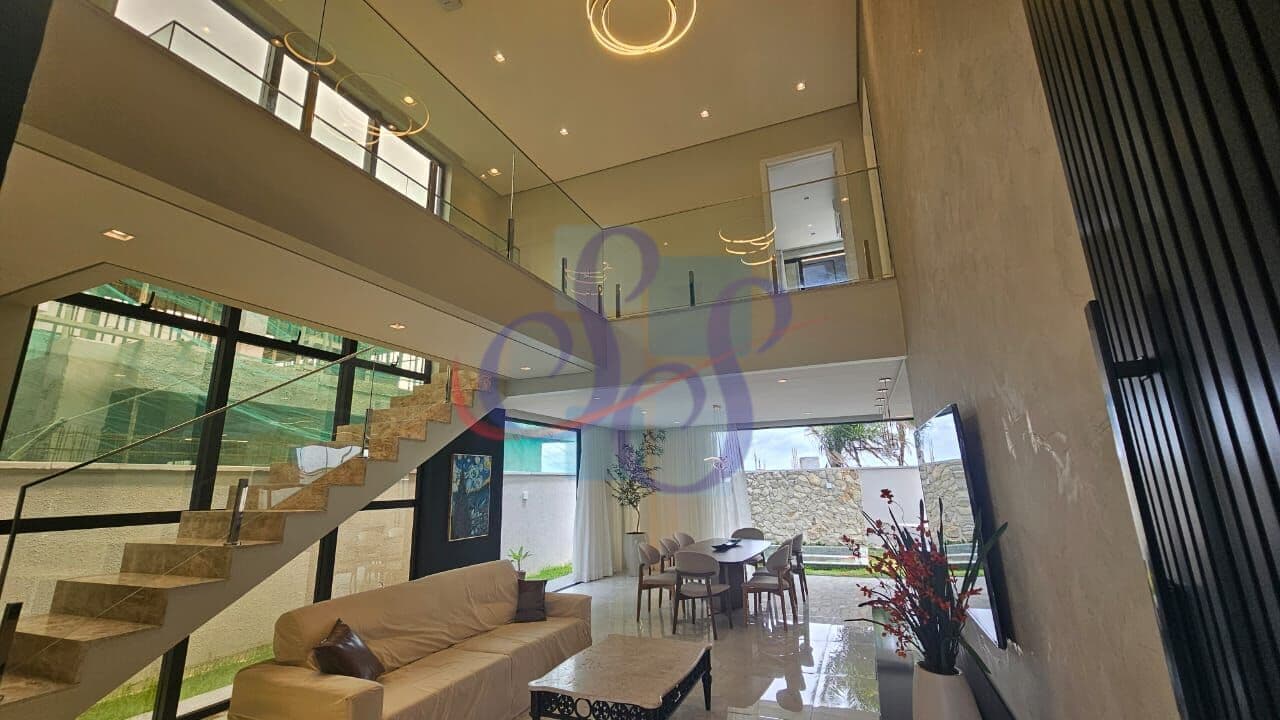 Belíssima casa exclusiva na Cidade Alpha