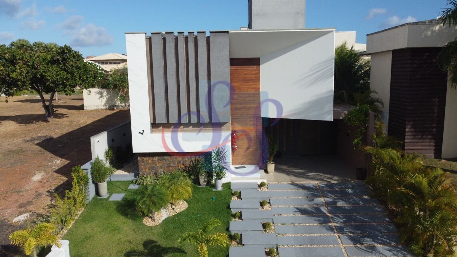 Belíssima casa com 4 suítes no Jardins Ibiza