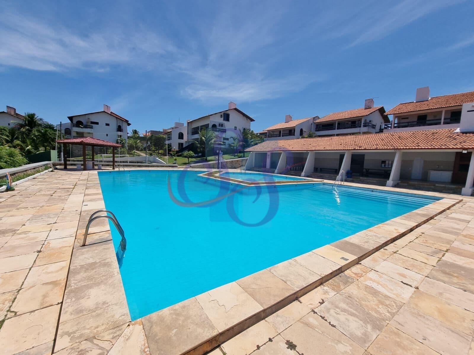 Apartamento mobiliado, nascente e vista mar com 3 quartos