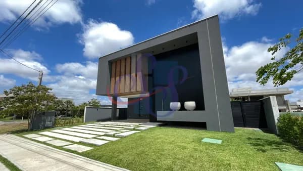 Belíssima casa dúplex com 4 suítes no Alphaville Ceará!