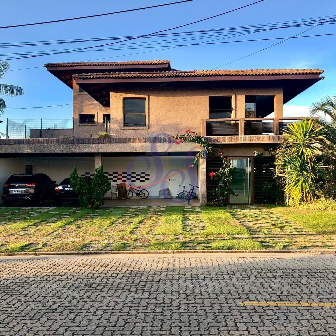Belíssima mansão toda projetada no Eusébio com 6 quartos