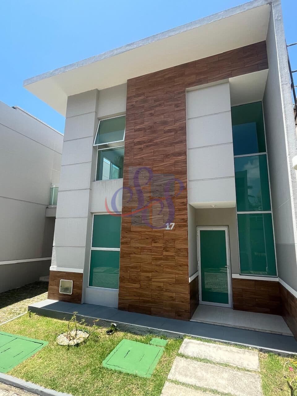 Excelente casa com 3 suítes em Eusébio