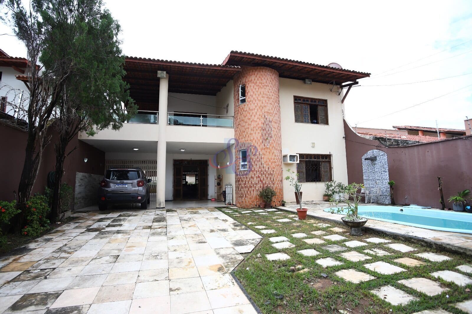 Casa duplex nascente no Luciano Cavalcante com 4 suítes
