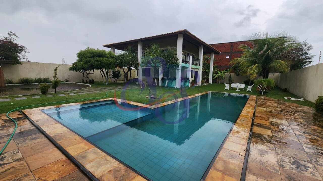 Casa vista mar no Porto das Dunas com 3 suítes