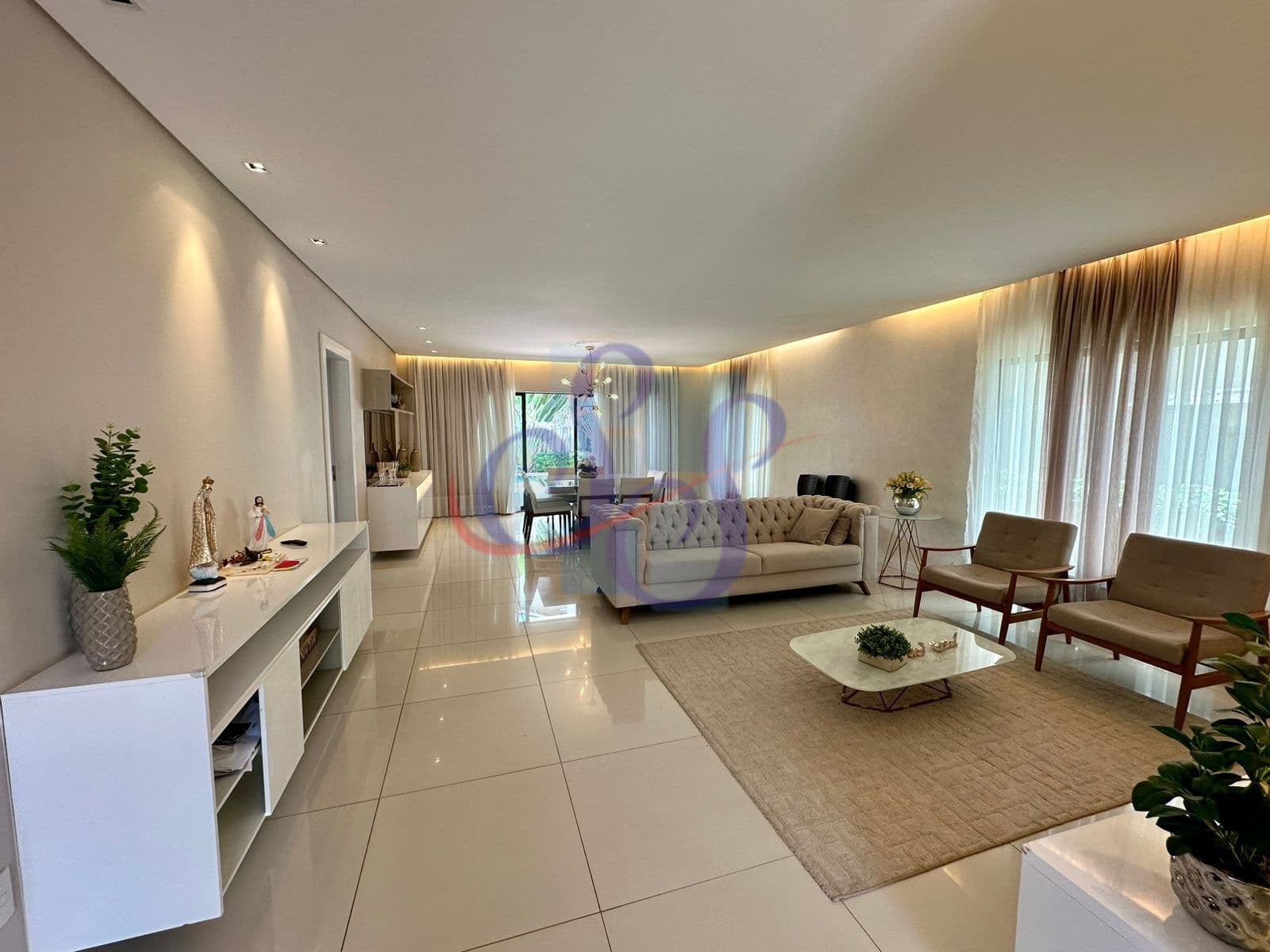 Belíssima casa no Jardins Ibiza com 4 suítes