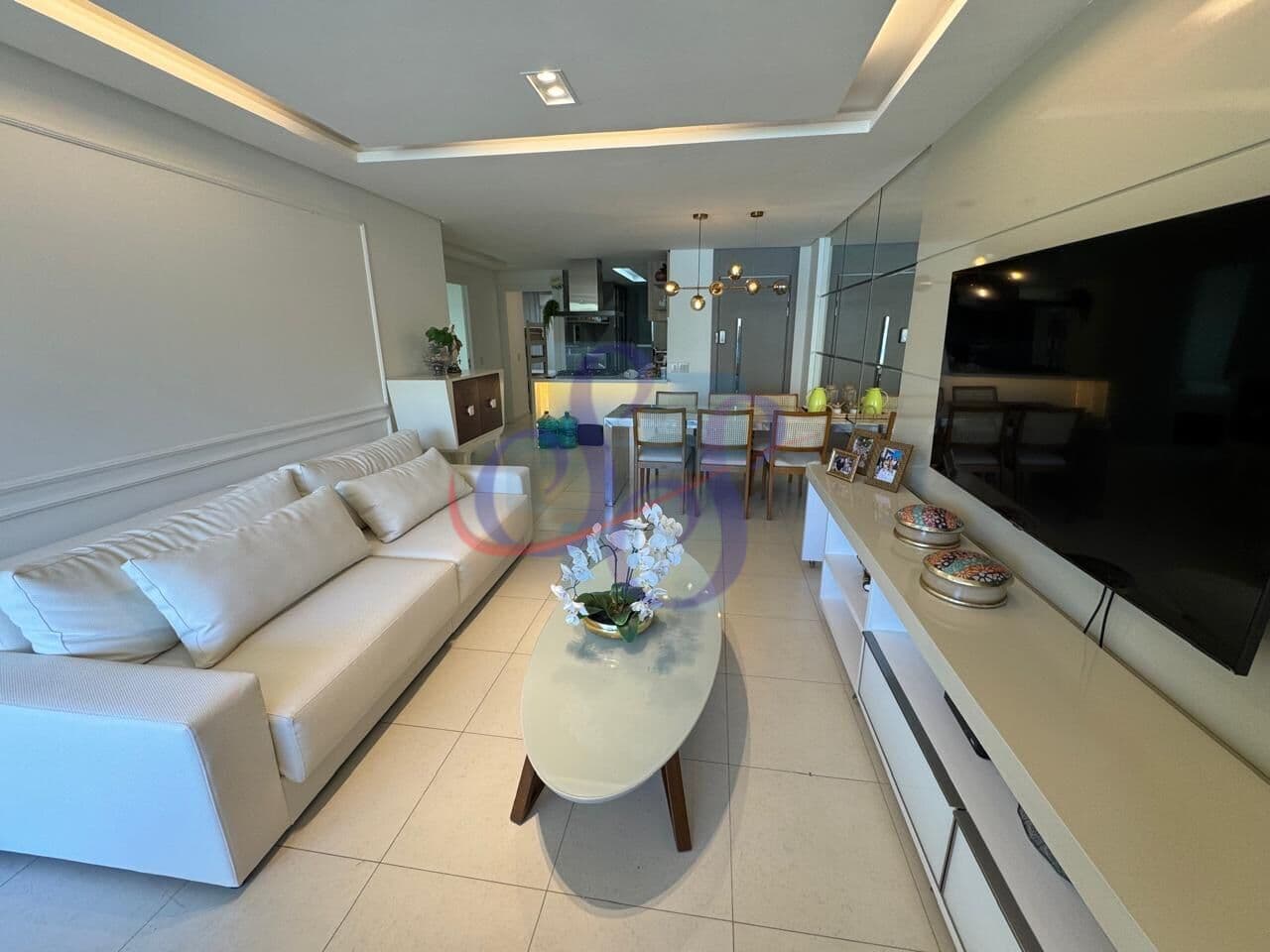 Lindo apartamento térreo, nascente e mobiliado no Golf Ville com 3 suítes