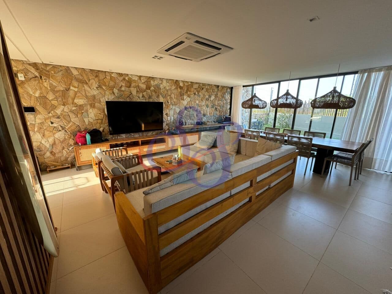 Casa de alto padrão em Flecheiras.